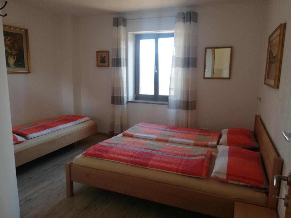 Haus Moeltner - Apartment Aviam Caldaro Luaran gambar